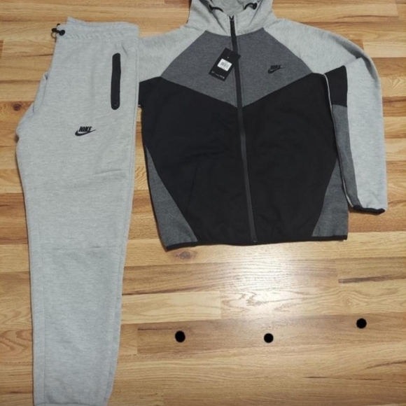 Nike Gray and Black Zip-Up Hoodie - Picture 1 of 2
